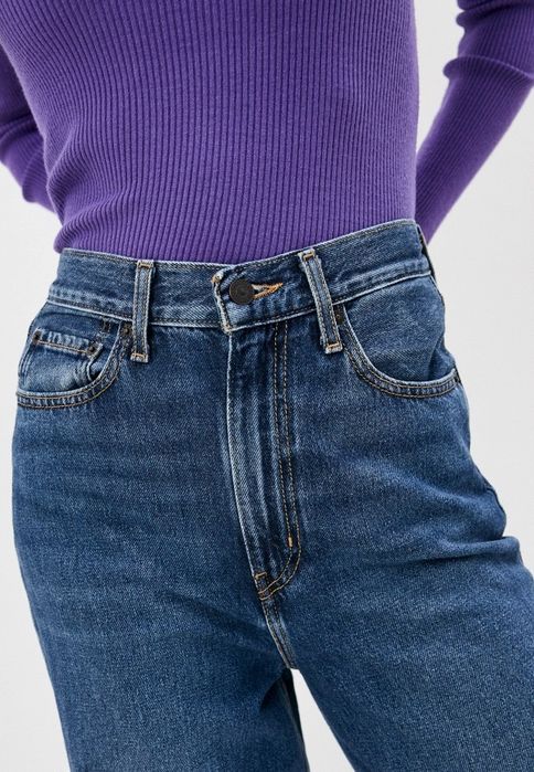 Джинси levi’s high loose нові шикарноі
high loose 
розмір - 29 (М)
довж 109/75
Посадка- 40
пот 39-41
поб 52
77% бавовна, 23% конопляне волокно
