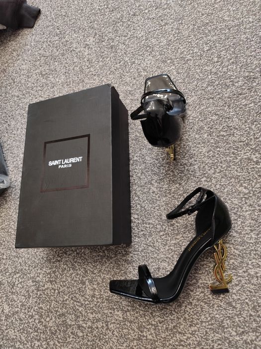 Sprzedaje szpilki YSL