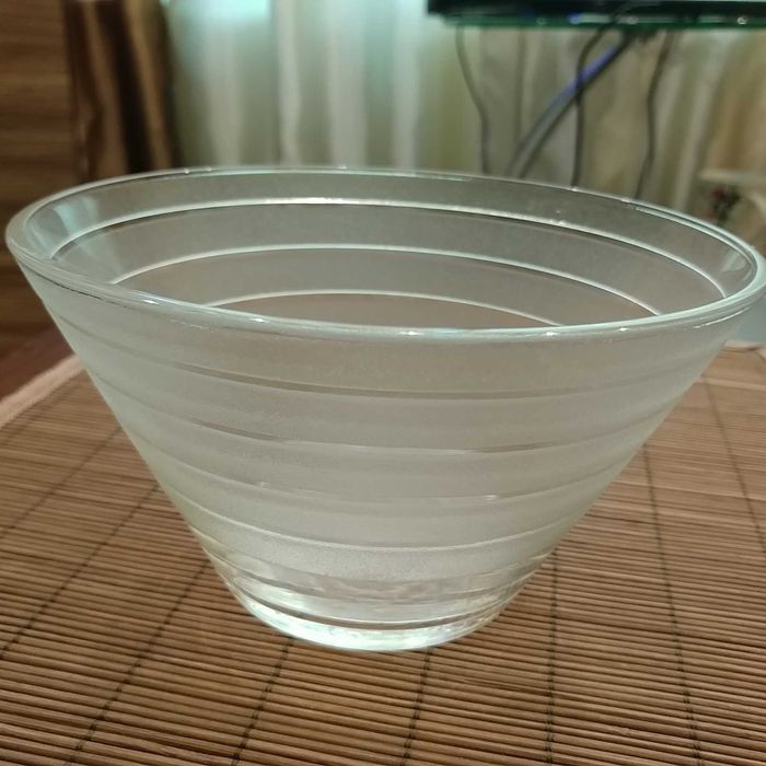 Ваза конфетница стекло (16,5 см диаметр,  9 см высота)