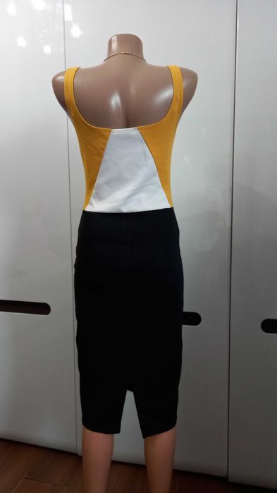 ZARA р. М 46 170/88А стрейчевое платье сарафан Испания