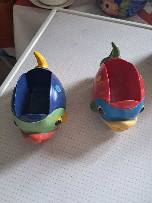Dois patinhos decorativos