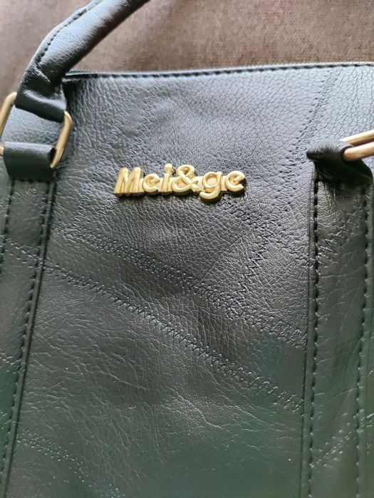 Mala artesanal de couro