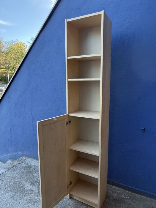Regał Ikea Billy z drzwiczkami seria 2020 r.