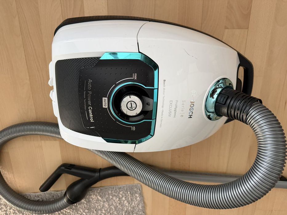Пылесос Bosch Serie 8 ProHygienic Auto Power Control