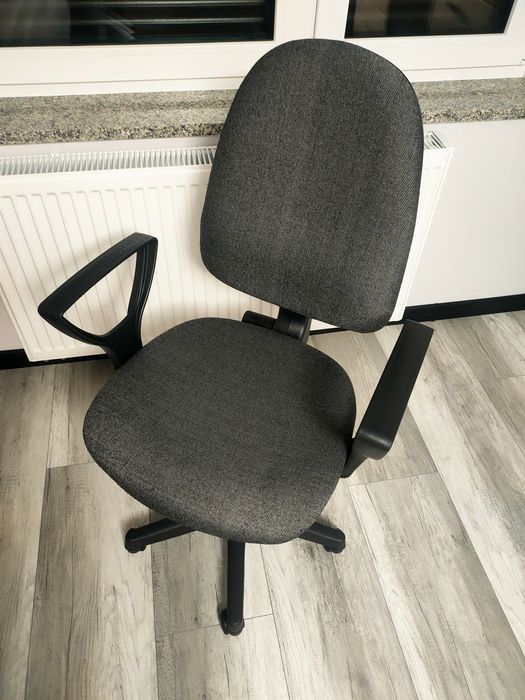Fotel obrotowy do biurka