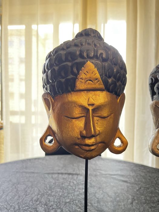 Par de cabeças de Buda decorativas estilo balinês/oriental
