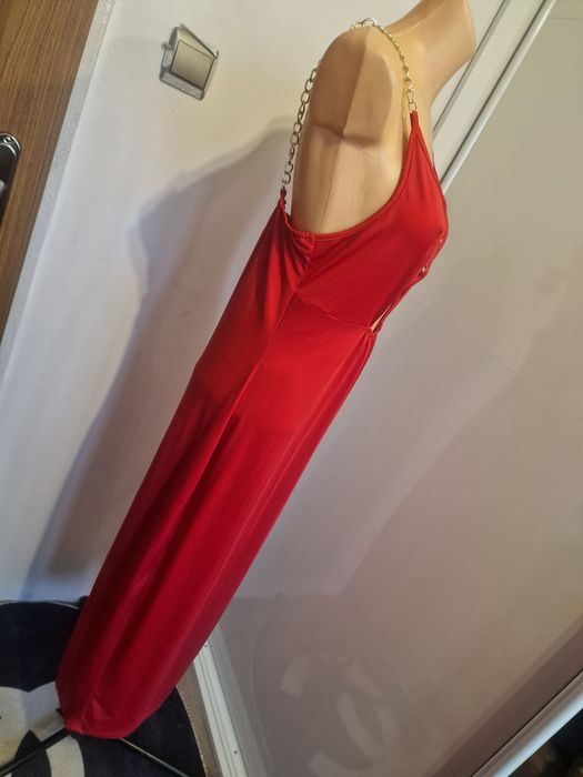 Czerwona sukienka