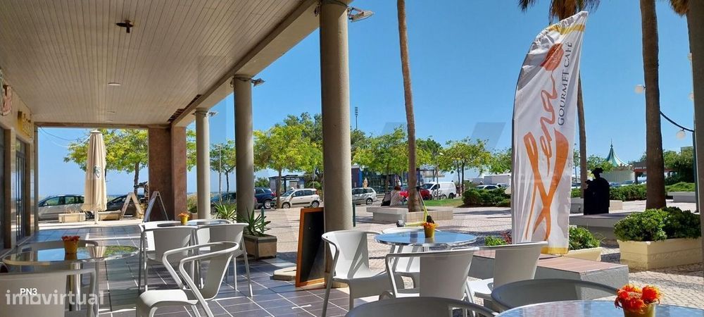 Oportunidade Única: Loja para Venda - Praia da Rocha! 1ª Linha Av. Tom