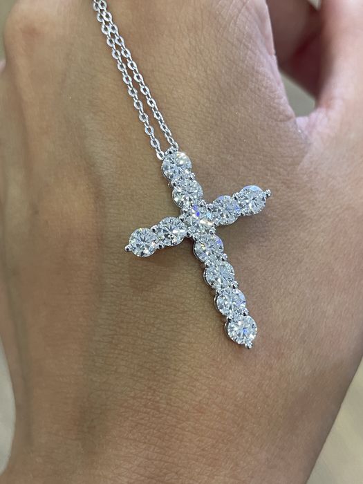 Красивейший крестик с муассанитами 3.30ct серебро 925