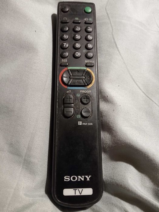 Pilot do telewizora Sony rm-836 uszkodzony