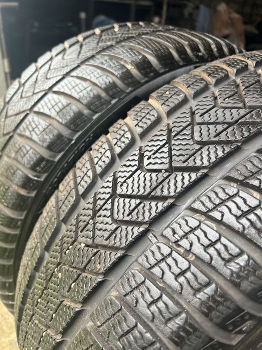 Шини бу 245/45 R18 Pirelli Sottozero 3  Пара Зима