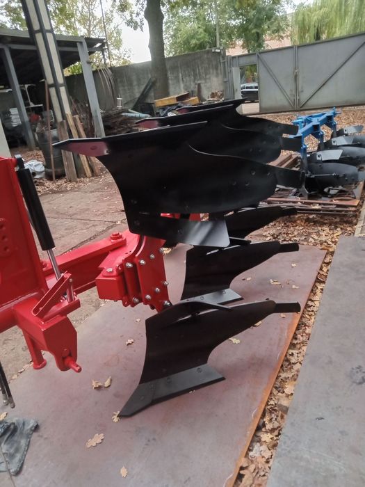 Плуг оборотний ПОН-3 ПОН-5