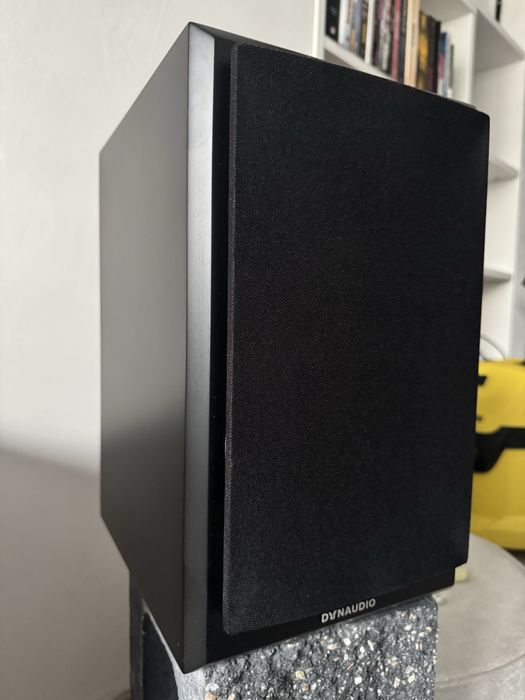 Dynaudio m20 emit