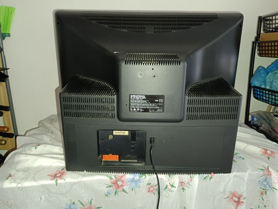 Televisão Grundig - 70 cm