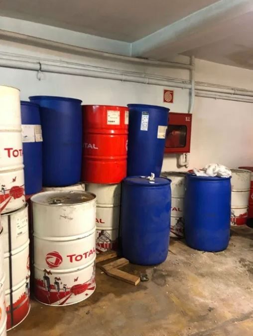 Bidões de Chapa e de Plástico - 200 litros