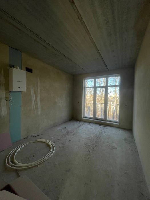 Продам дворівневу 3к. квартиру з великим балконом 640 $ за м2