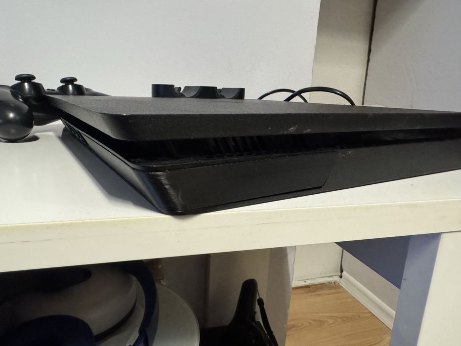 Playstation 4 slim 500gb Niski soft 7.02