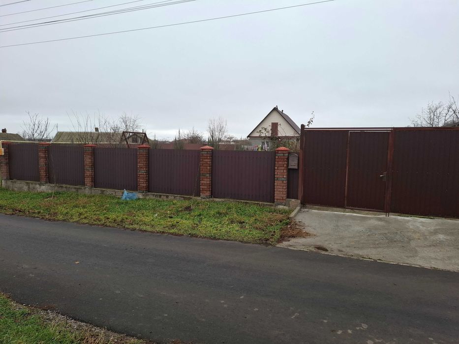Велика Балка, будинок для дружної родини  з гаражем в гарному місці