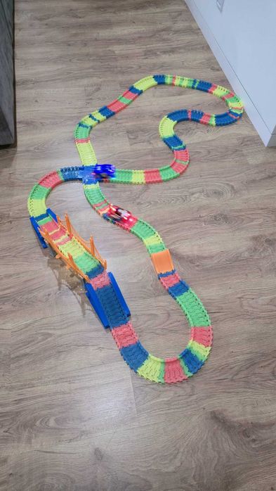 Magic Tracks - Rádio Controlo Gigakit