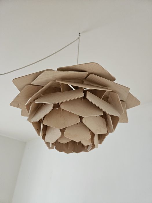 3 lampy w kształcie szyszki drewniane