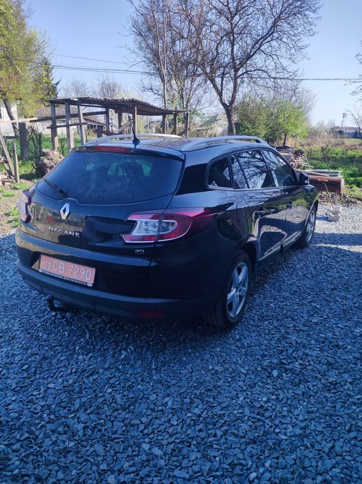 Автомобіль Рено Меган BOSE