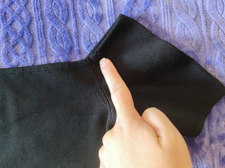 Conjunto crop top + saia curta Guess