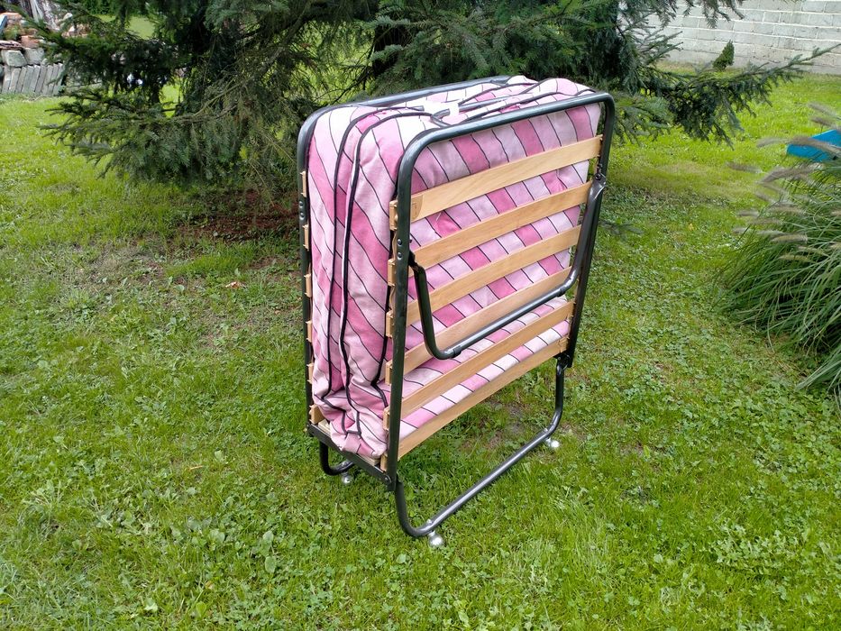 Łóżko turystyczne