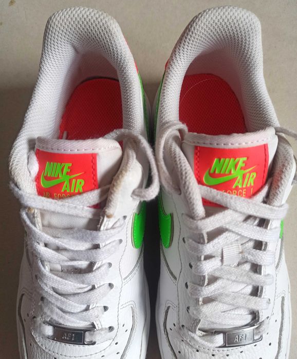 Damskie buty Nike WMNS Air Force 1 07 roz.37,5 SUPER STAN