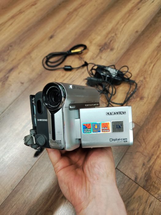 Kamera cyfrowa Samsung VP-D351 MiniDV zoom nightPix vintage