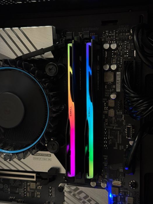 Оперативна пам'ять G.Skill Trident Z5 RGB DDR5 DIMM 2x16GB 7600Mz CL36