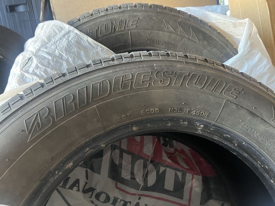 Шини зимові БВ Bridgestone  235/60/17