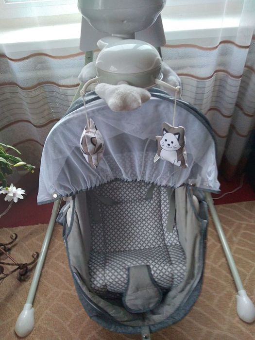 Заколисуючий центр Lionelo Henny Grey Dove (LO-HENNY