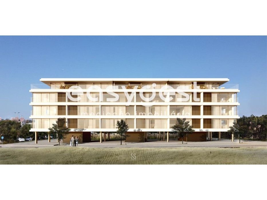 Apartamento T2 com varanda e vistas privilegiadas para o Porto