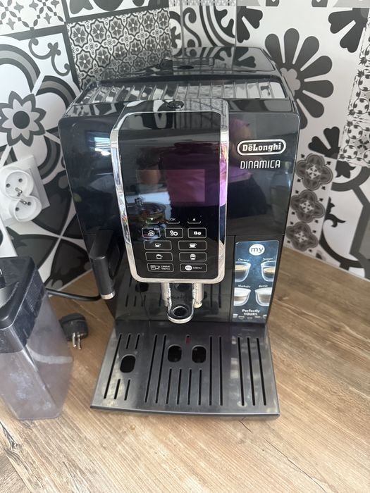 Ekspres do kawy Delonghi  Dinamica