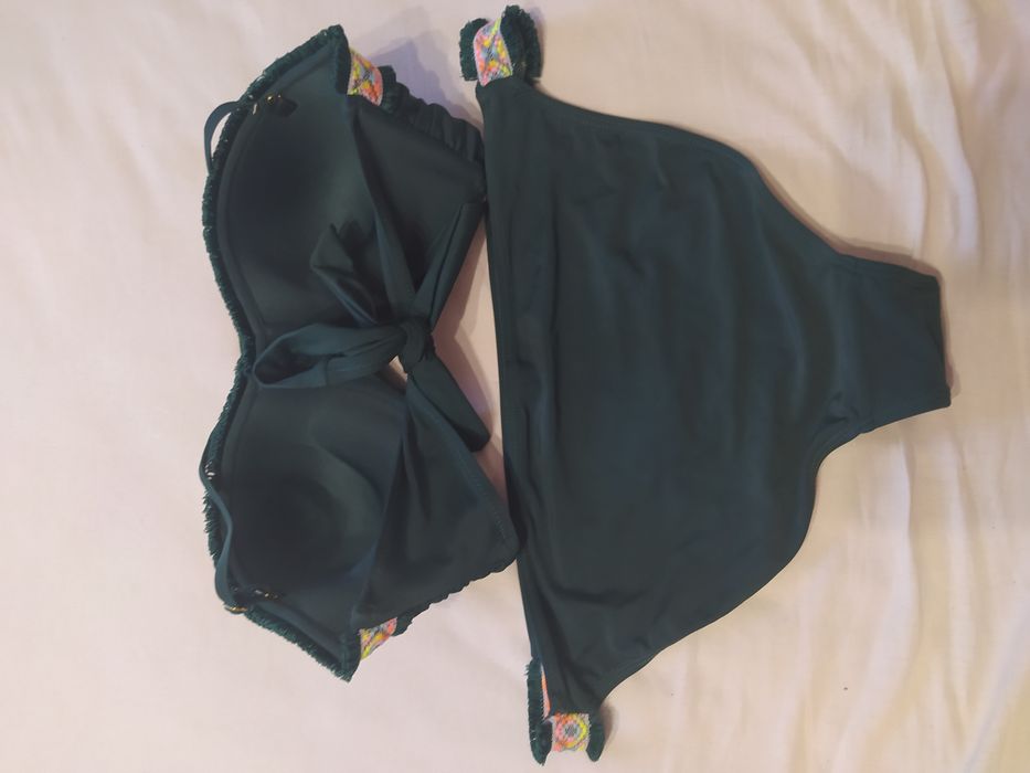 Купальник новий з вишивкою