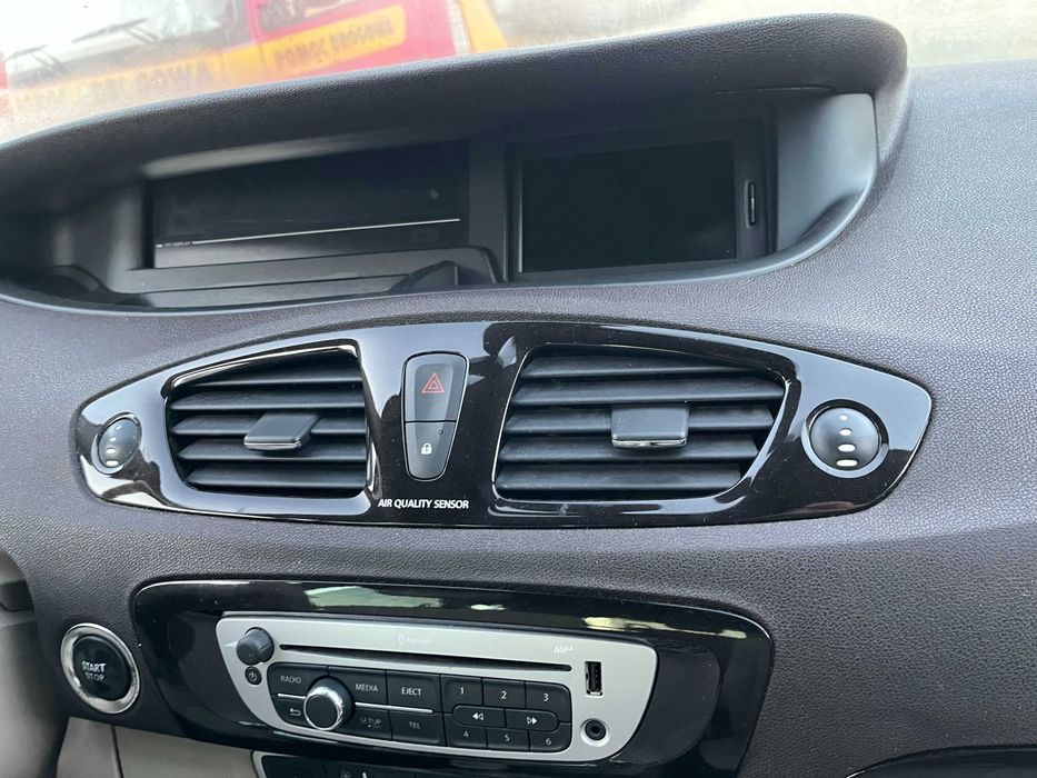 Kratka nawiewu środkowa Renault Scenic 3