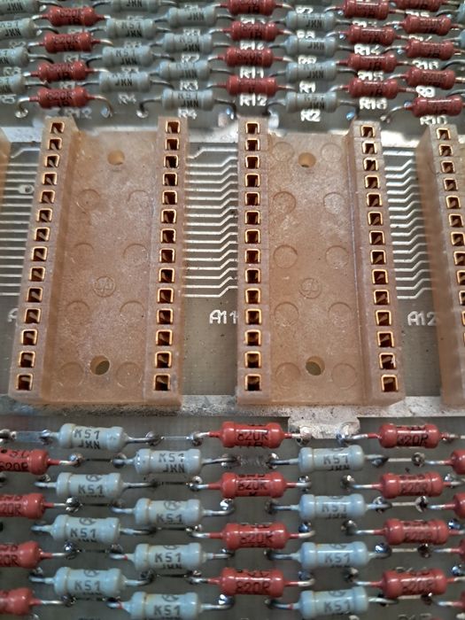 Деталі,  плати .