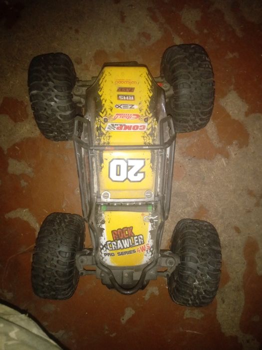 Машинка на радиоуправлении