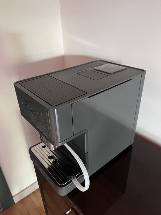Miele CM6560 Milkperfection Szary ekspres do kawy