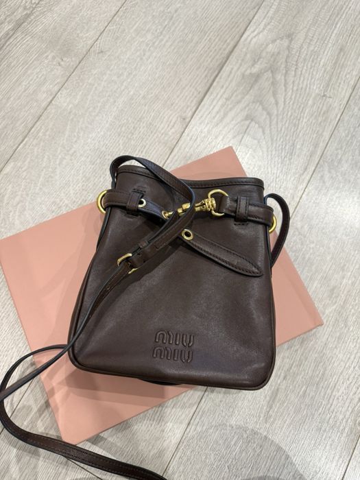 сумка-поше Miu Miu Nappa Leather Pouch