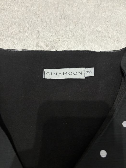 Czarny top w kropki groszki biale cinamoon xs/s