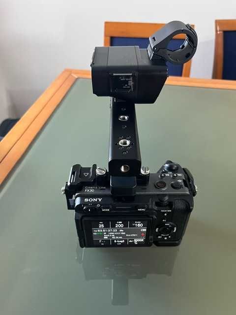 Sony FX30 + XLR-H1 + Cage NEEWER + Bateria + Caixa — Como Nova
