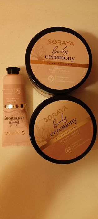 Nowe z metką zestawy kosmetyków Aurora oraz Soraya