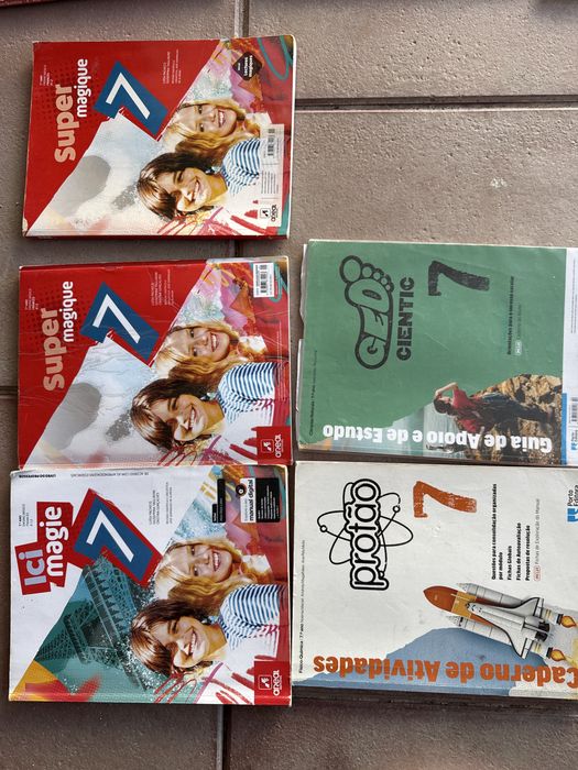 Manuais e cadernos de atividde 7 ano