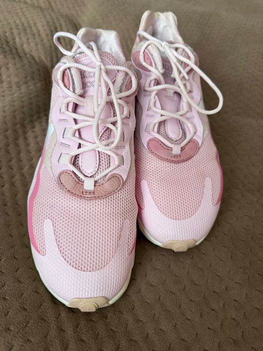 Кросівки Nike Air Max 270