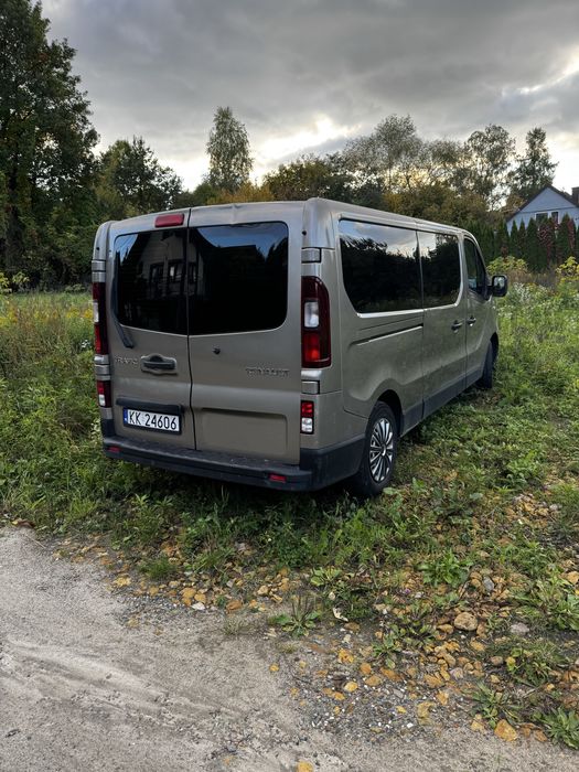 Renault Trafic 9 osob PL salon