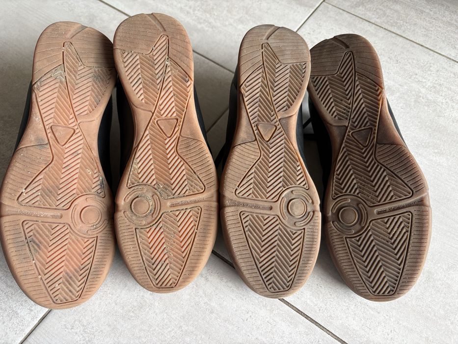 Buty sportowe halowe, dwie pary