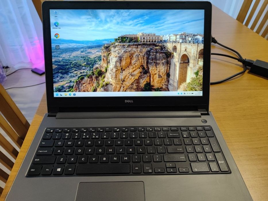 Laptop DELL Inspiron 5559 ( Intel core i5)