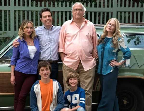 FÉRIAS (Ed Helms/Christina Applegate/Chris Hemsworth) NOVO/SELADO
