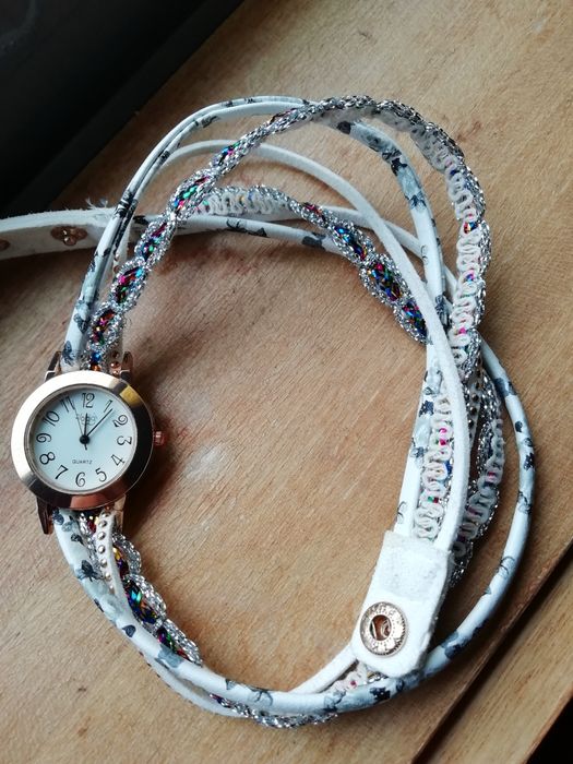 Vendo relógio pulseira novo